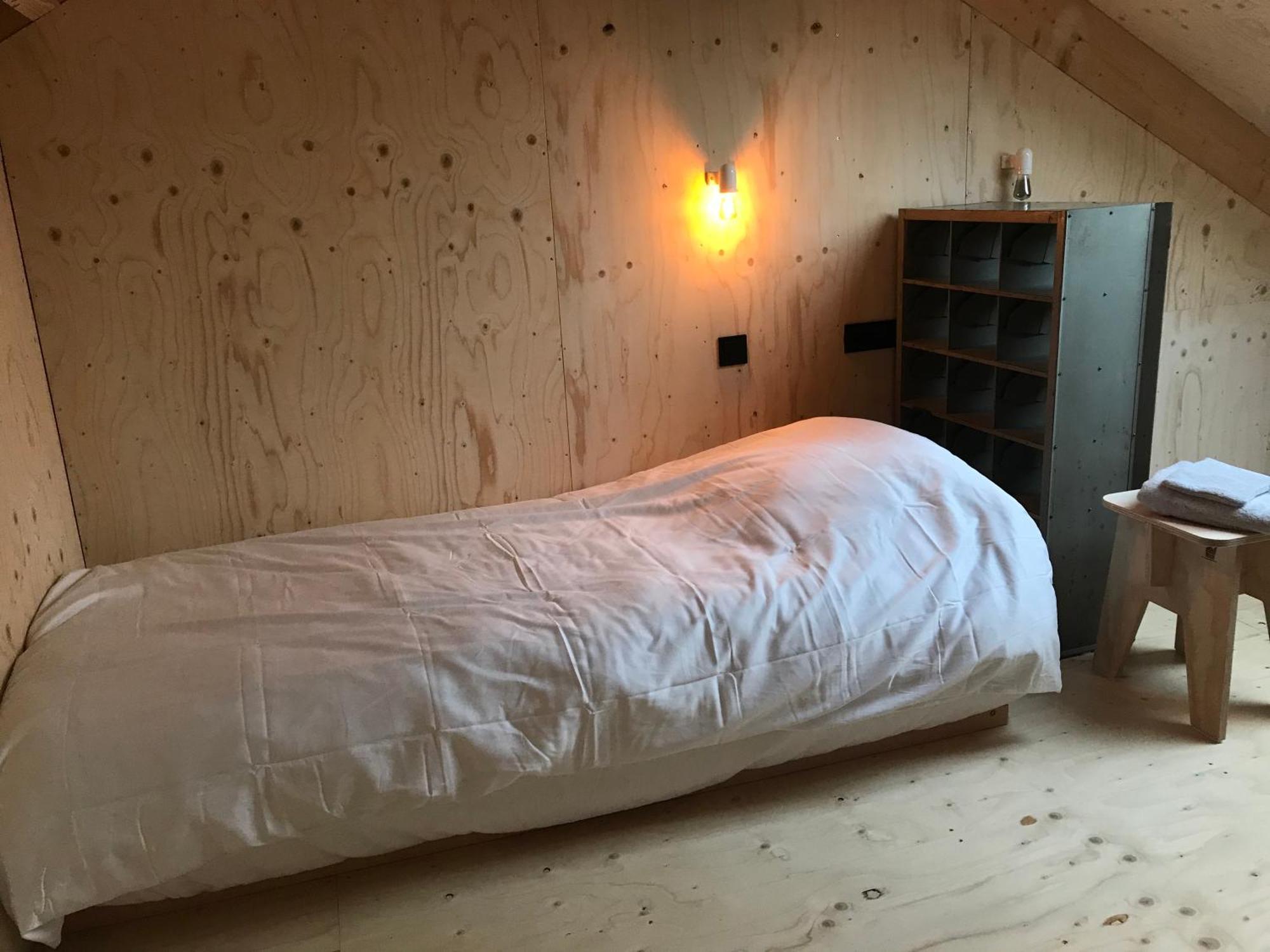 Bed En Brood In De Kapschuur - Boerderij De Zuiderkrib Bed and Breakfast Kraggenburg Buitenkant foto